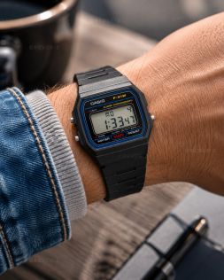 Casio F-91W klassinen digitaalinen kello, 1989 muotoilu ja 7 vuoden paristonkesto | F-91W