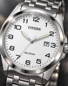 Citizen Eco-Drive klassinen miesten rannekello teräksestä E111 koneistolla ja safiirikristallilla | BM7108-81A