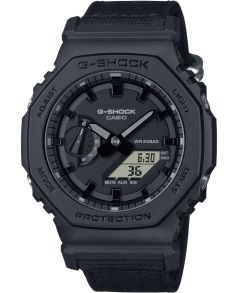 Sotilastason G-SHOCK musta Carbon Core Guard -kello Cordura-rannekkeella | GA-2100BCE-1AER