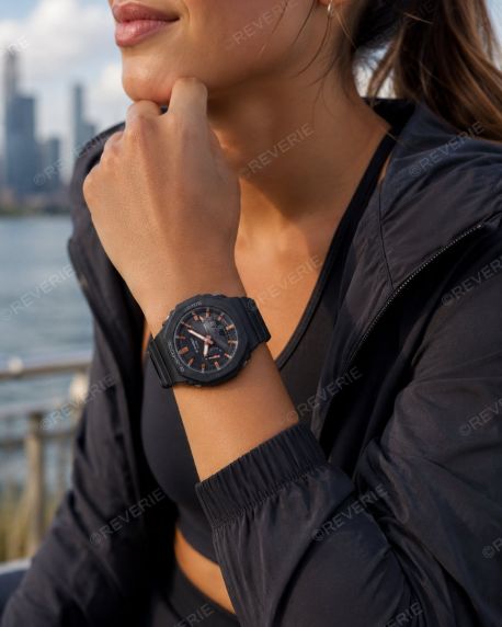 Ohut musta G-Shock -kello hiilisuojarungolla | GMA-S2100-1AER