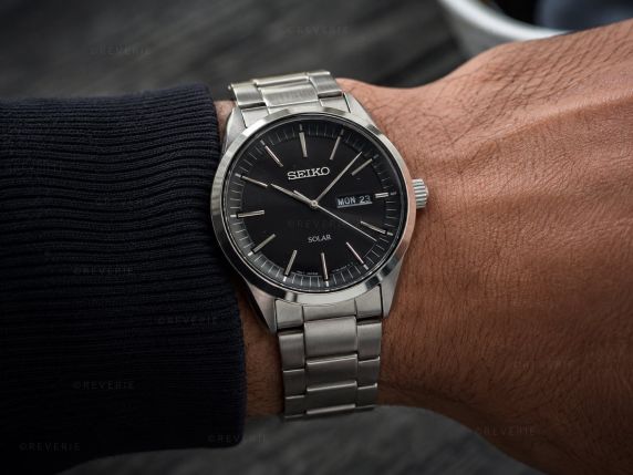 Seiko Mens Solar Black Sapphire 40mm
